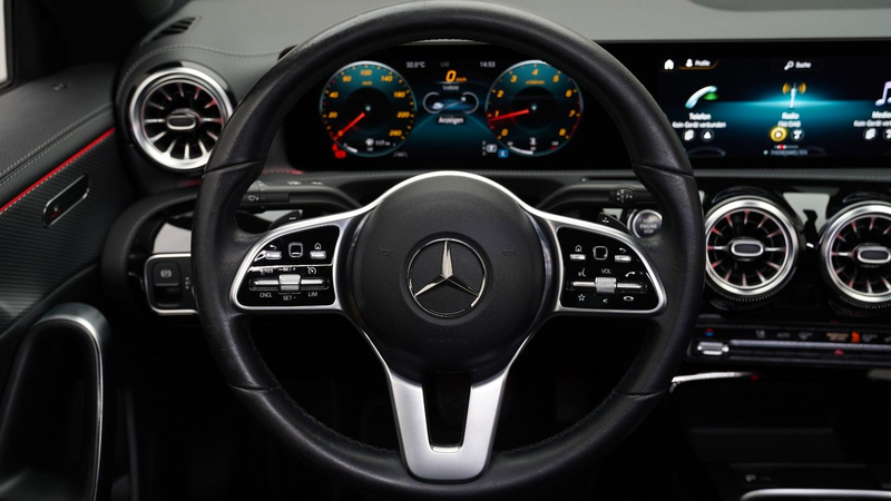 Mercedes-Benz CLA 180 Limousine Progressive *LED*AMBIENT*NAVI* — photo 12