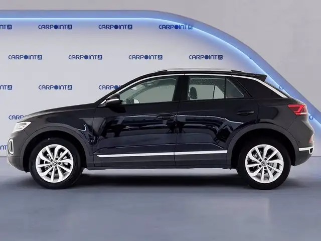 Volkswagen T-Roc view 5