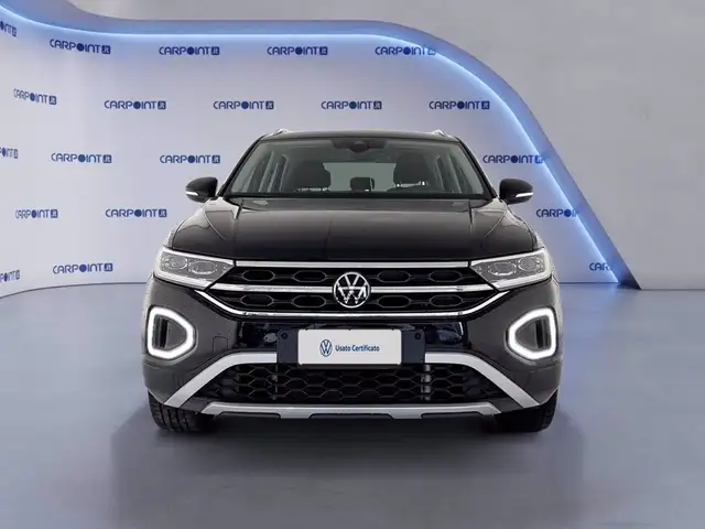Volkswagen T-Roc view 4