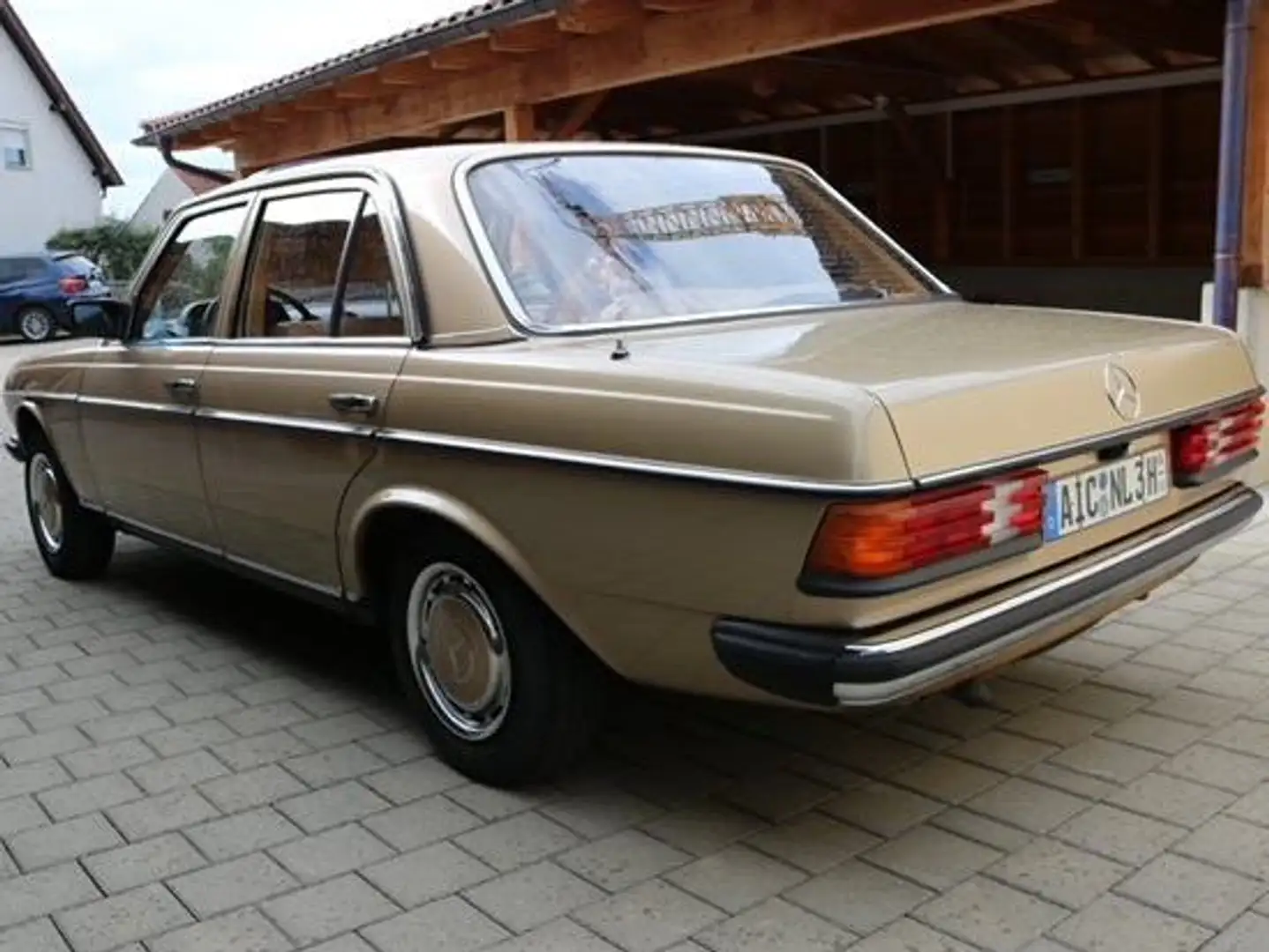 Mercedes-Benz 230 W123*AUTOMATIK*SCHIEBEDACH*WERTGUTACHTEN Bronce - 2