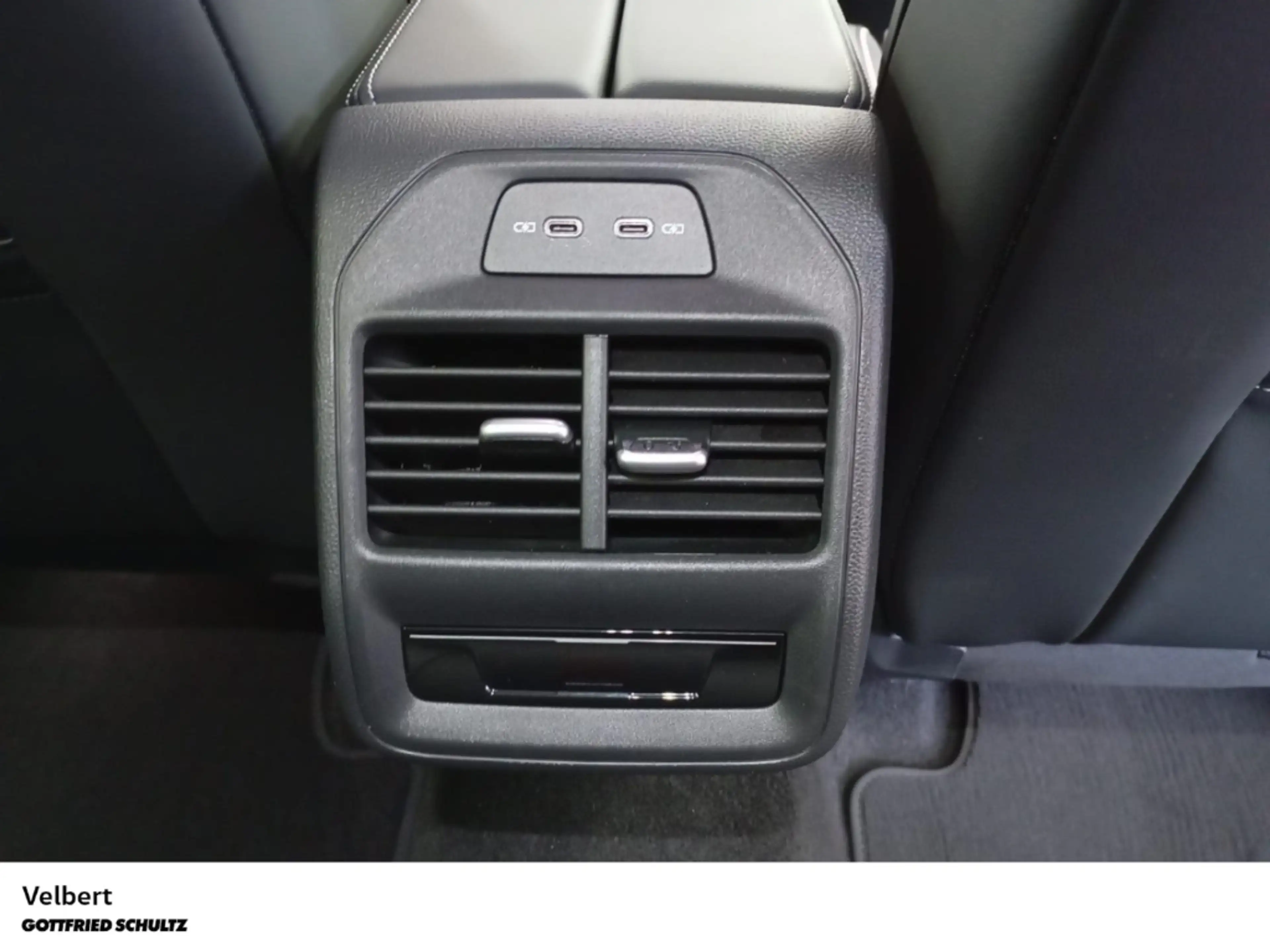 Volkswagen Passat Variant VW 1.5 eTSI DSG Business - AHK SHZ Lenkradheizung — photo 6
