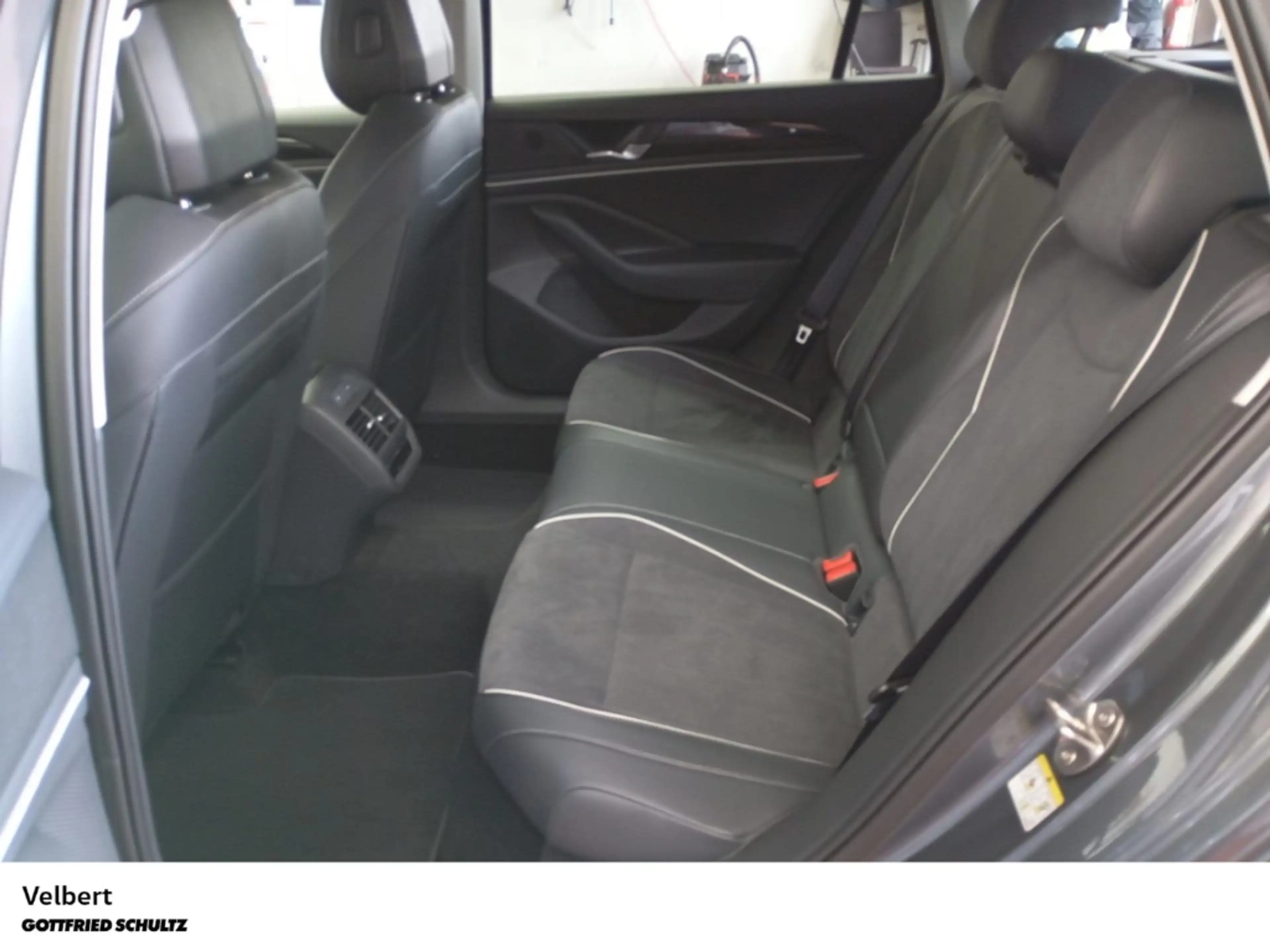 Volkswagen Passat Variant VW 1.5 eTSI DSG Business - AHK SHZ Lenkradheizung — photo 10