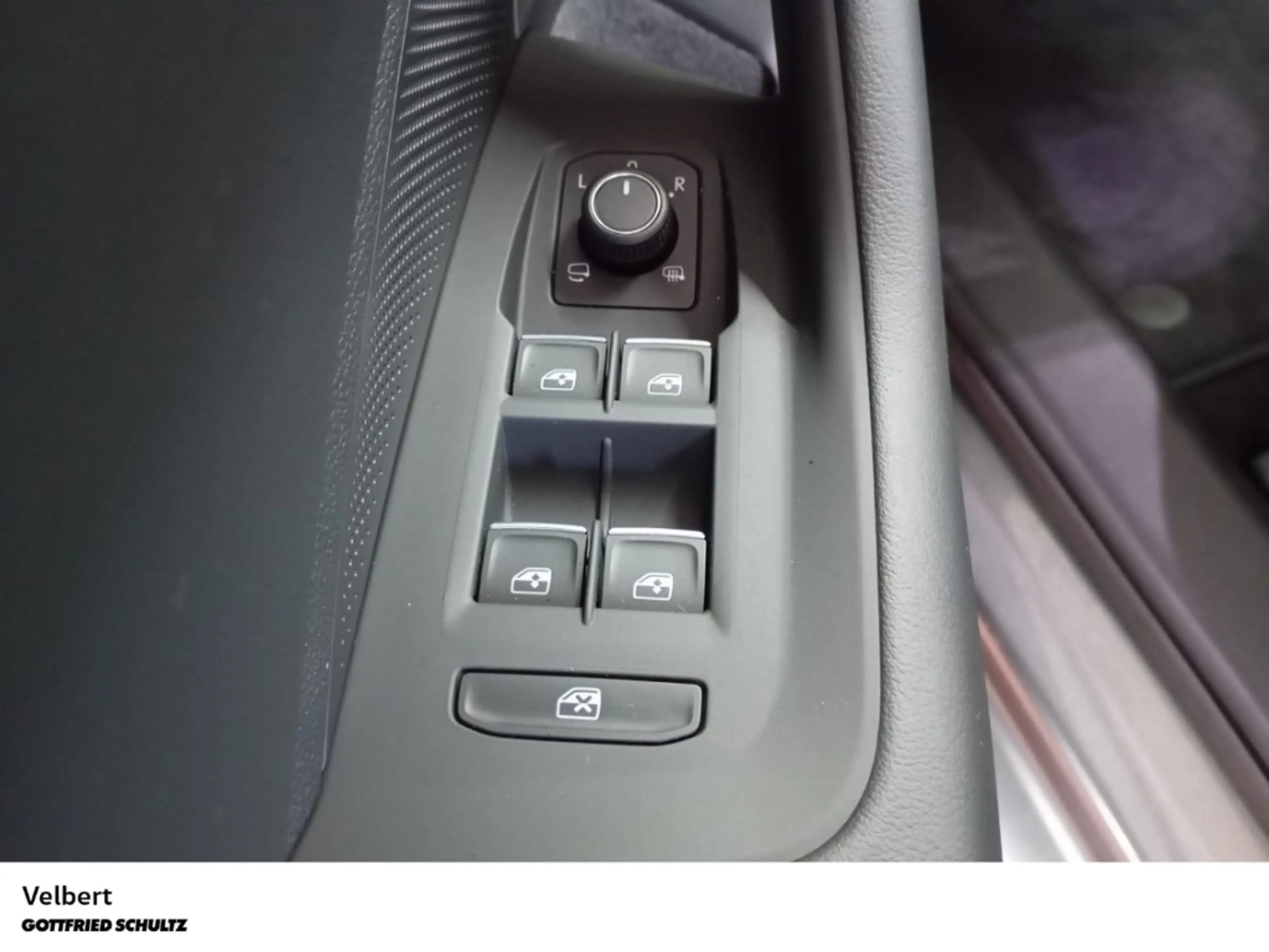 Volkswagen Passat Variant VW 1.5 eTSI DSG Business - AHK SHZ Lenkradheizung — photo 11