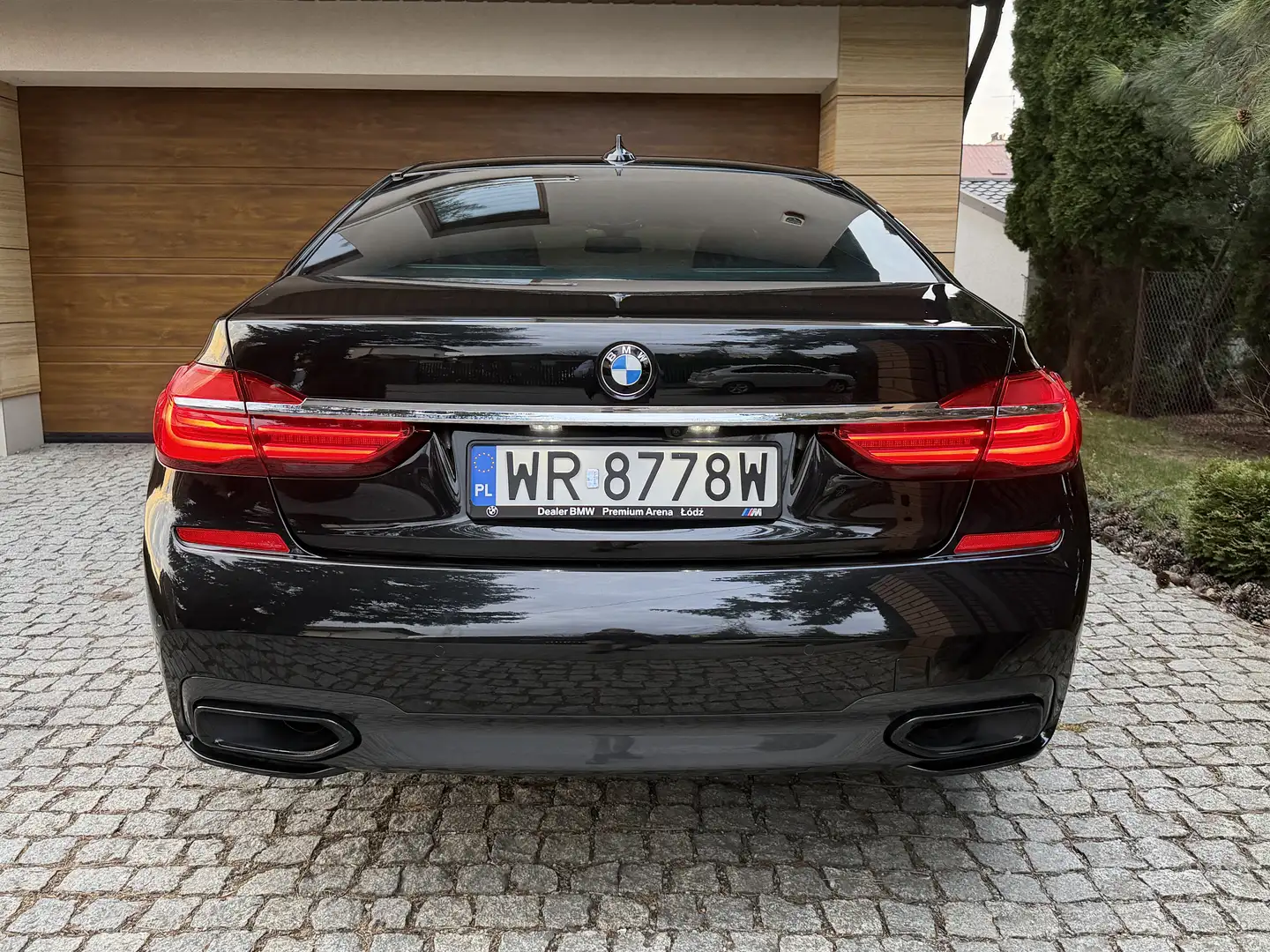 BMW 730 730d xDrive Schwarz - 2