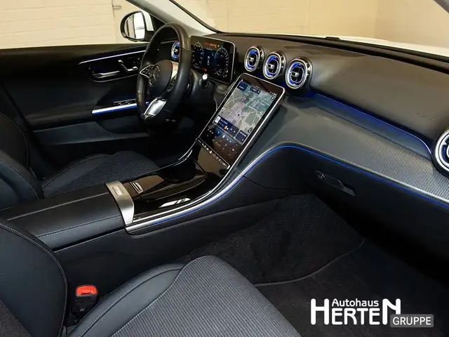Mercedes-Benz 300 view 6