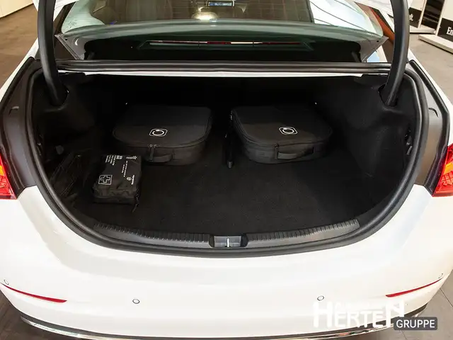 Mercedes-Benz 300 view 15