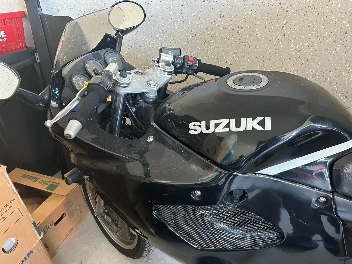 Suzuki GSX 600 FU Black - 2