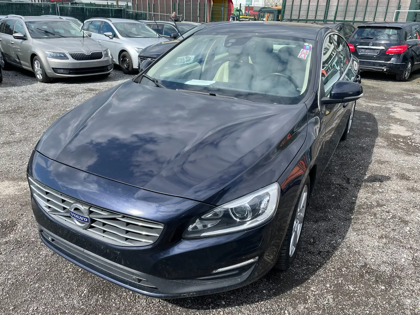 Volvo S60 2.0 D2 Dynamic Edition Blue - 2
