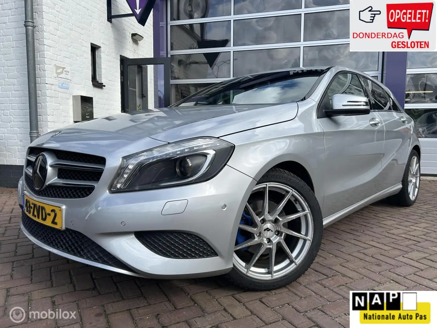 Mercedes-Benz A 180 Ambition * NAVIGATIE * PDC V EN A * Grijs - 1