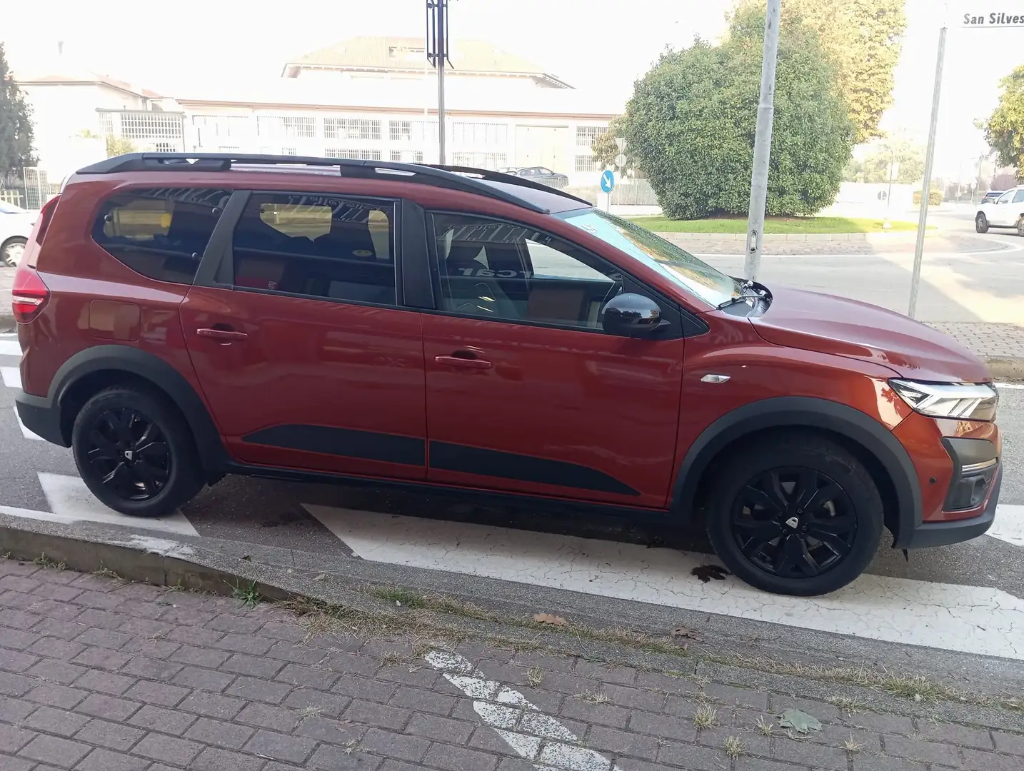 Dacia Jogger Jogger 1.0 tce Extreme  Gpl  7 posti Marrone - 2
