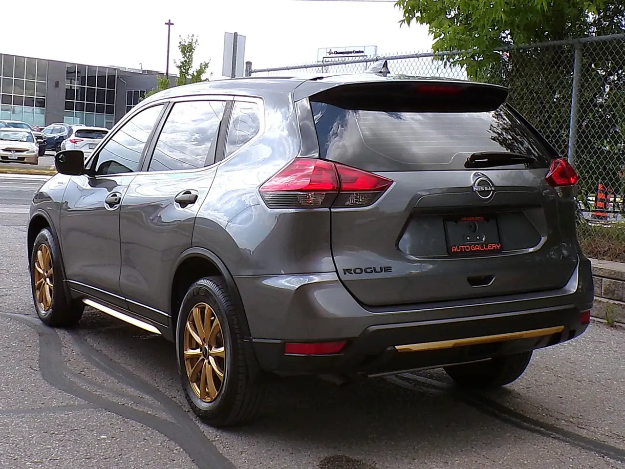 Nissan Rogue снимка Nissan Rogue