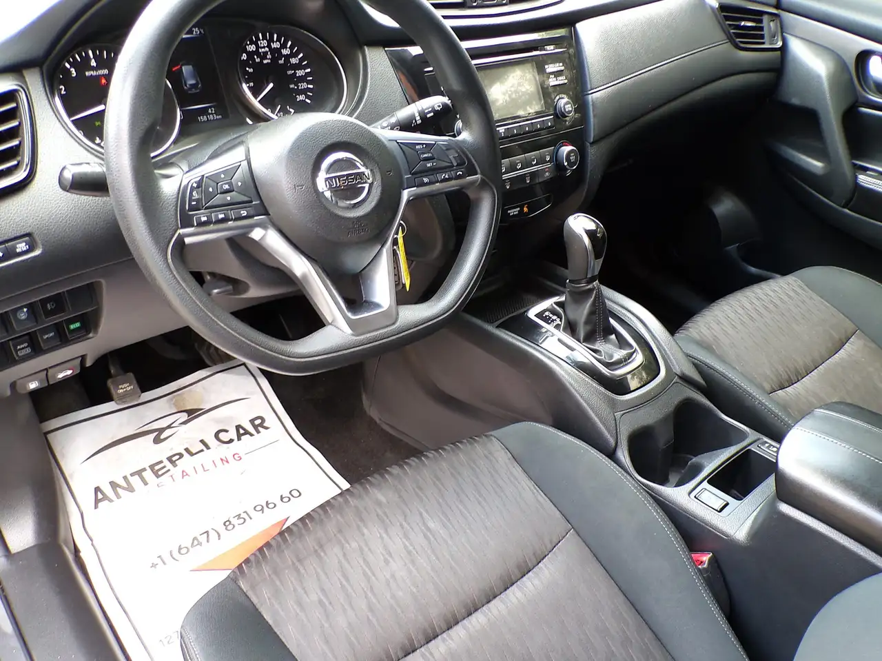 Nissan Rogue снимка Nissan Rogue