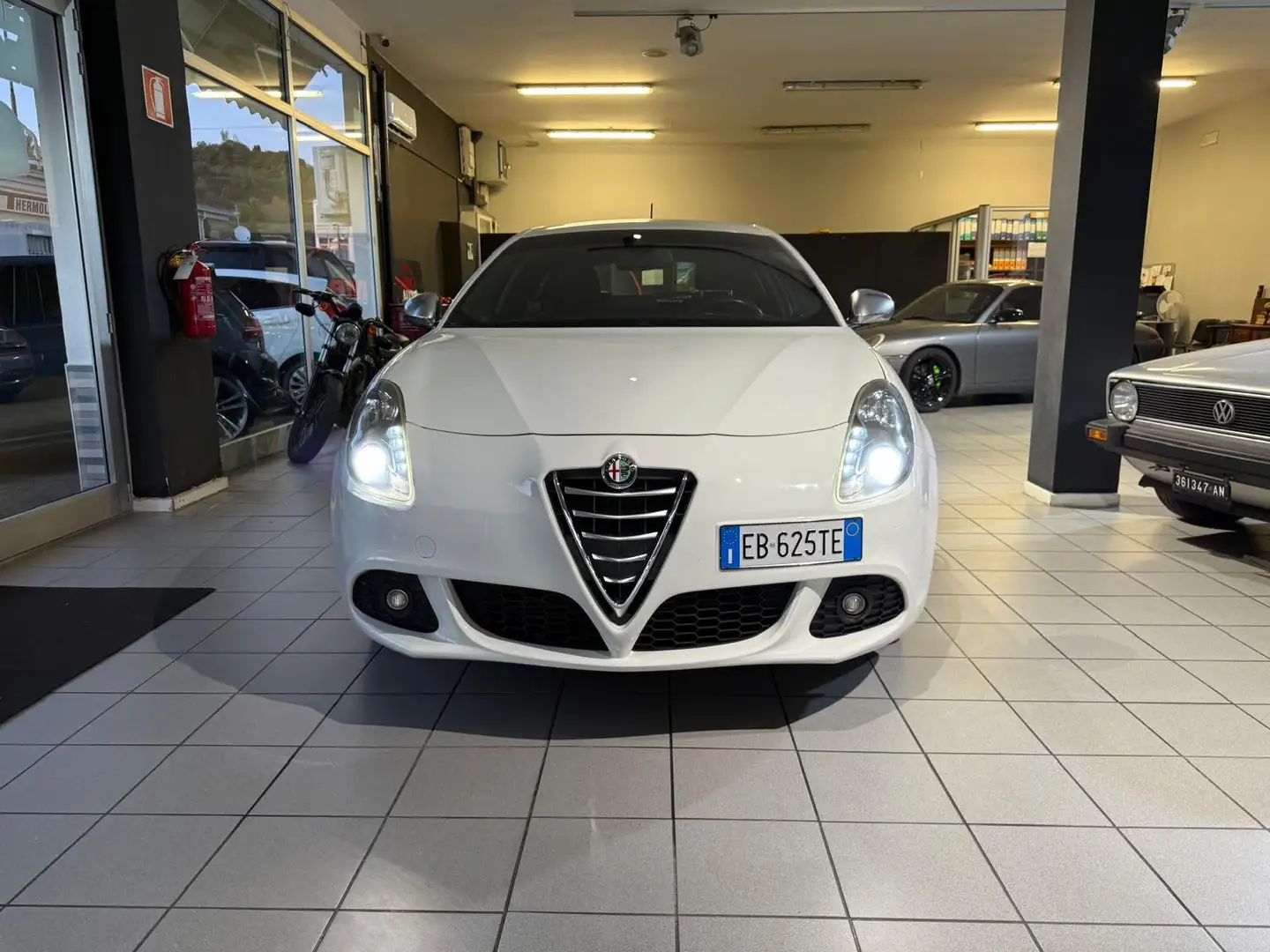 Alfa Romeo Giulietta Giulietta III 2010 1.4 t. m.air Distinctive 170cv Bianco - 1