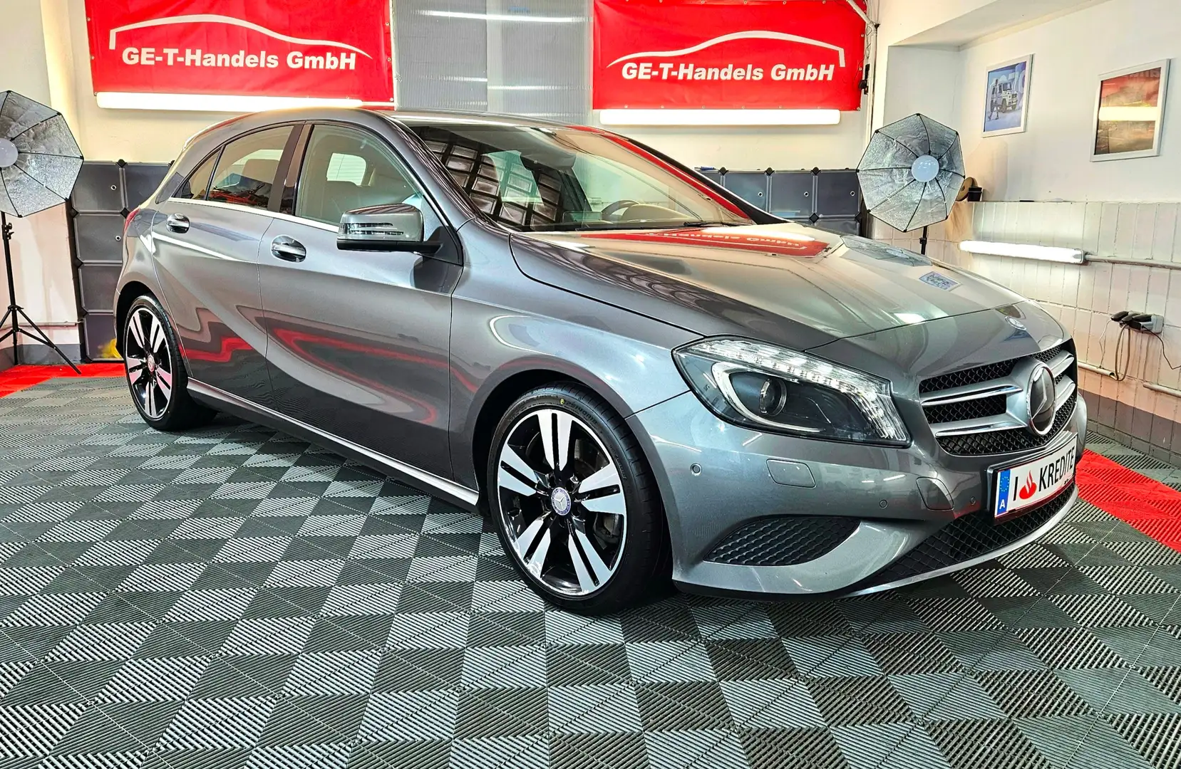 Mercedes-Benz A 250 BlueEff. Sport Edition Leder Aut. LED 1.Besitz Gris - 2