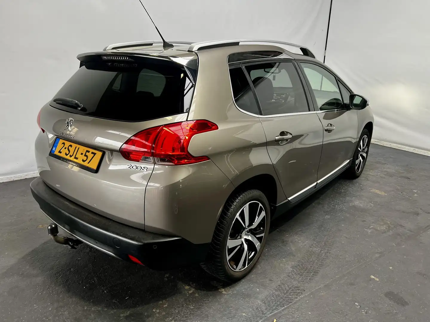 Peugeot 2008 1.6 VTi Féline panoramadak trekhaak navigatie Gris - 2