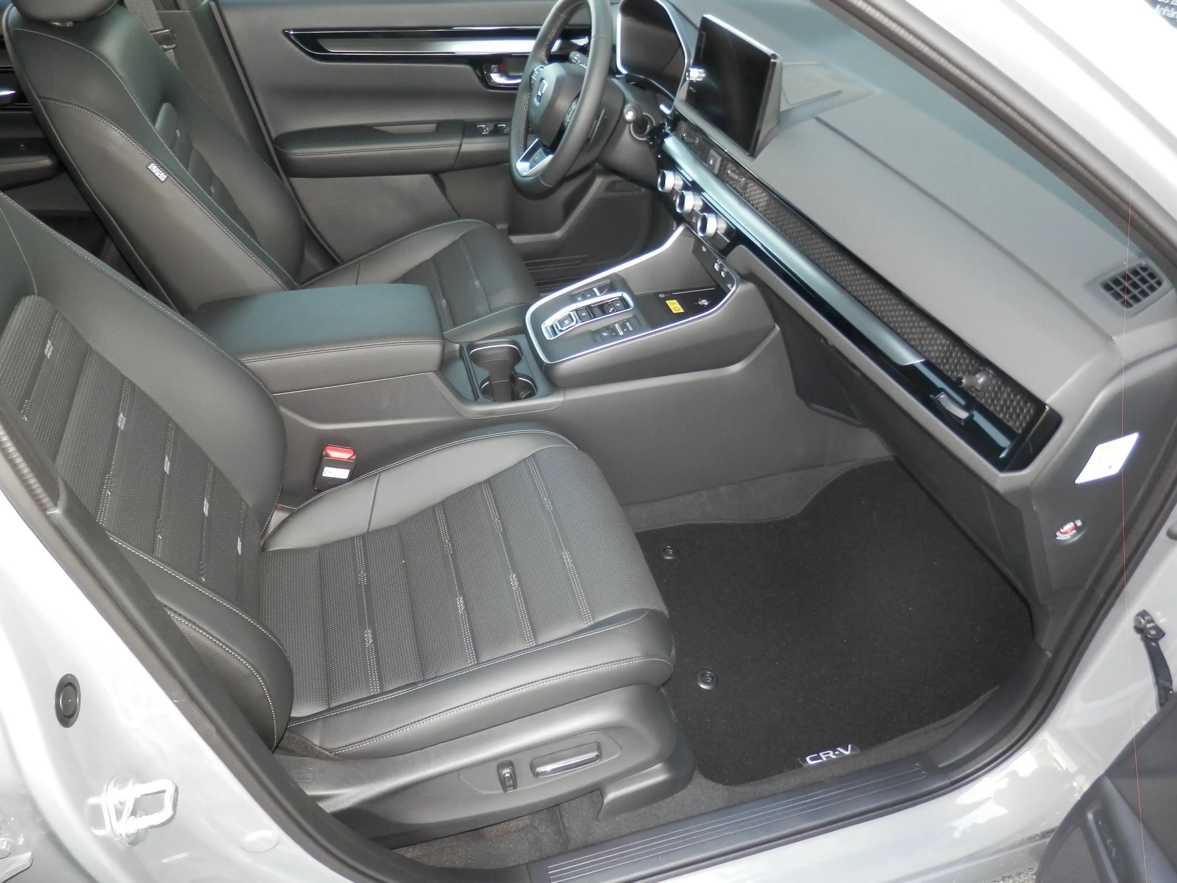Honda CR-V 2,0 i-MMD e:HEV Advance AWD Aut. — photo 10