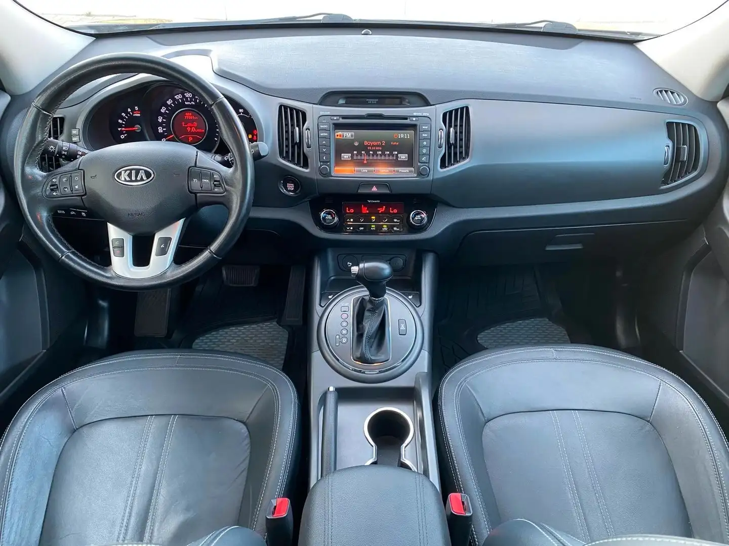 Kia Sportage Platinum Edition 4WD Grau - 2