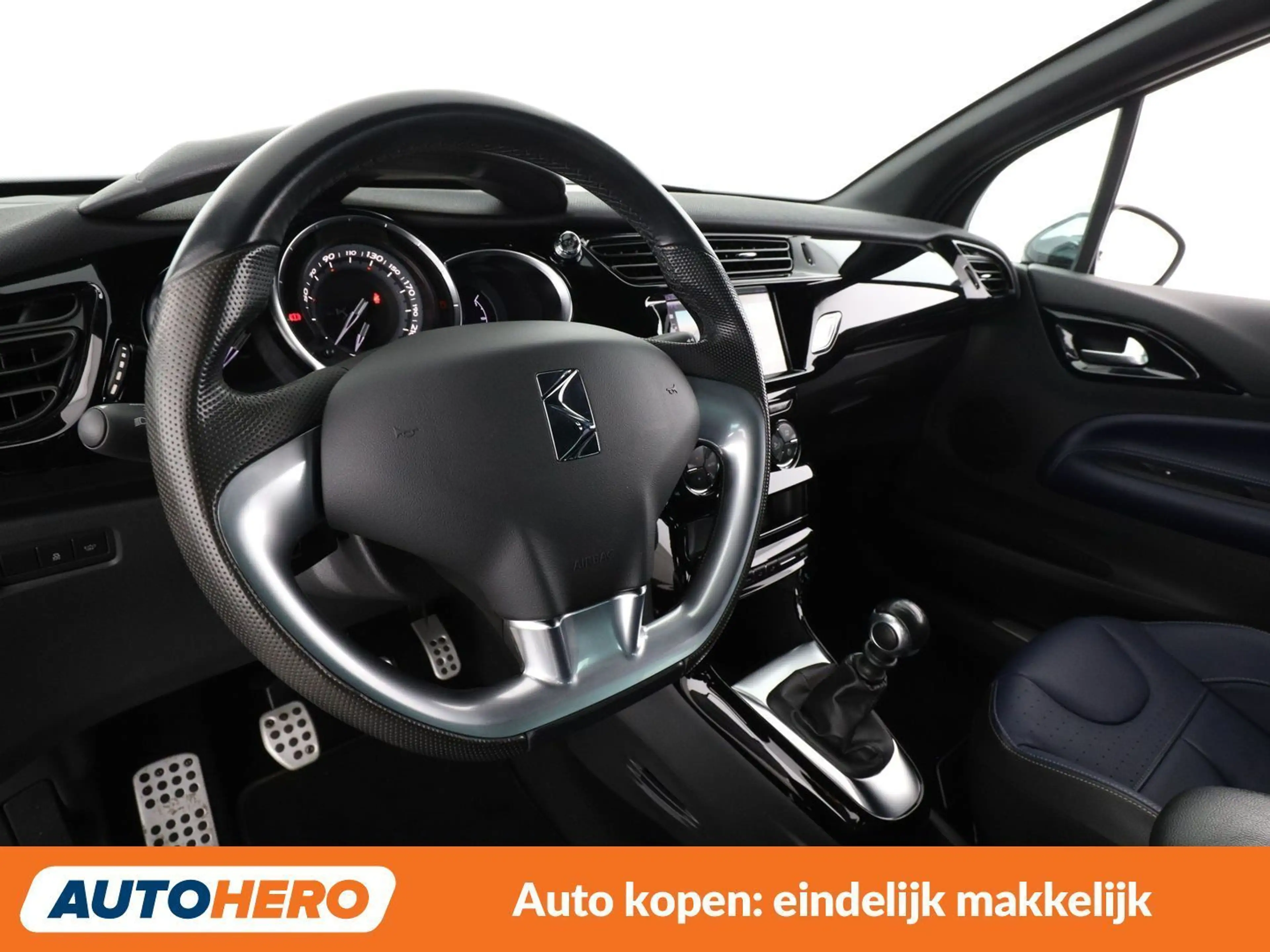 Citroen DS3 1.6 THP SportChic — photo 11