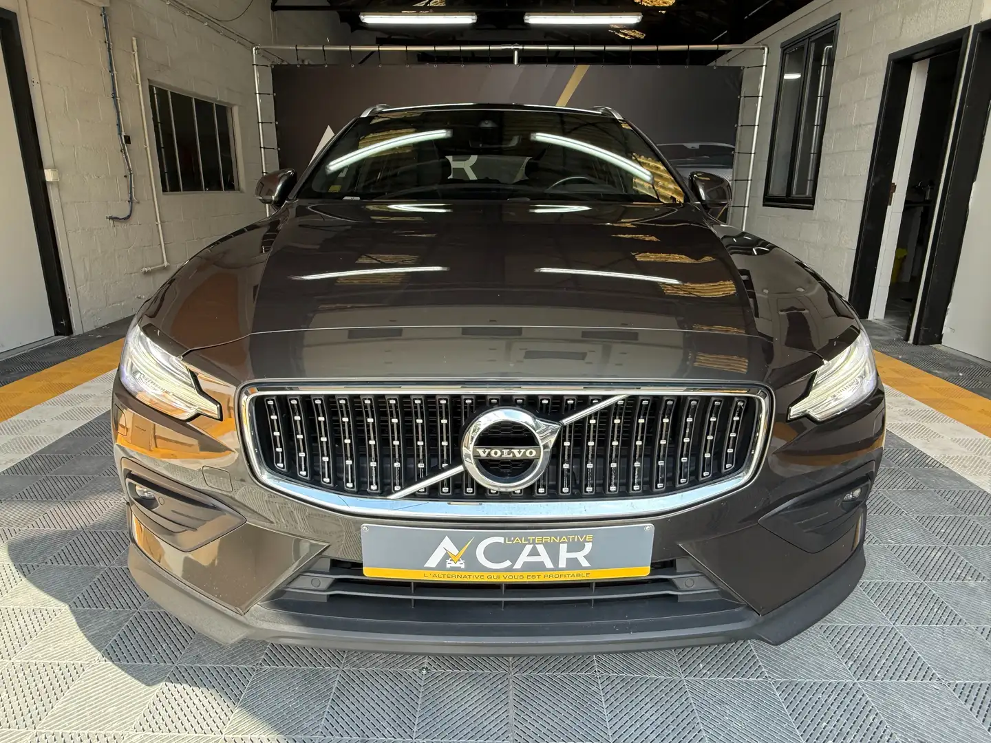 Volvo V60 Cross Country 2.0AWD Geartronic - GARANTIE 12M Zwart - 2