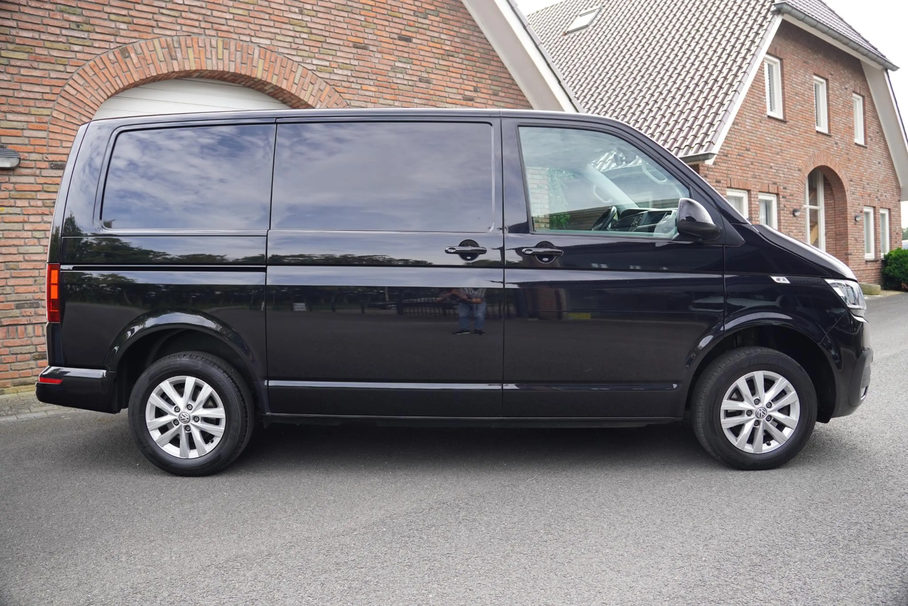 Volkswagen T6.1 Transporter 2.0 TDI 150 pk DSG 2x Schuifdeur-L1H1-Clima-KLEP A — photo 2