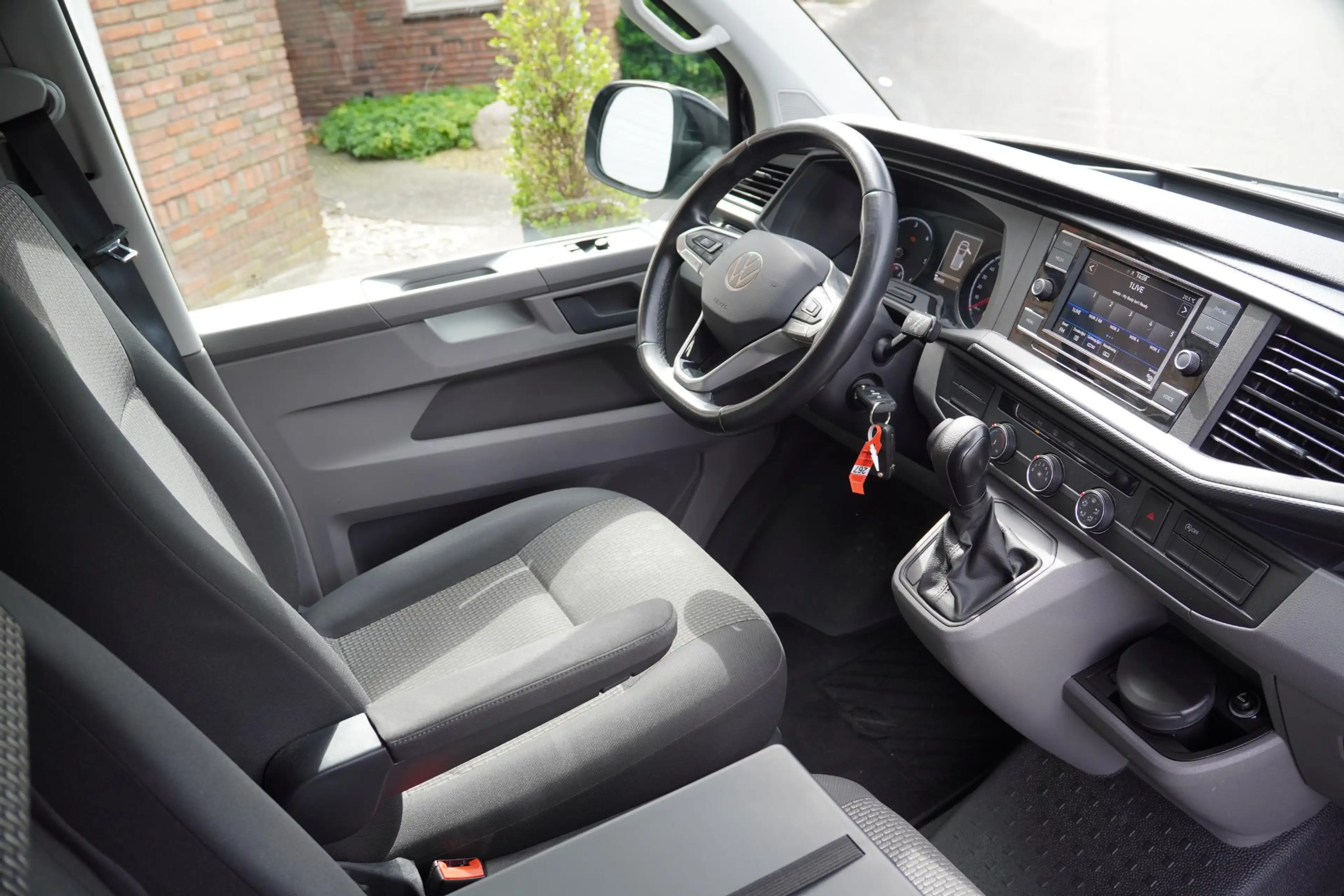 Volkswagen T6.1 Transporter 2.0 TDI 150 pk DSG 2x Schuifdeur-L1H1-Clima-KLEP A — photo 3