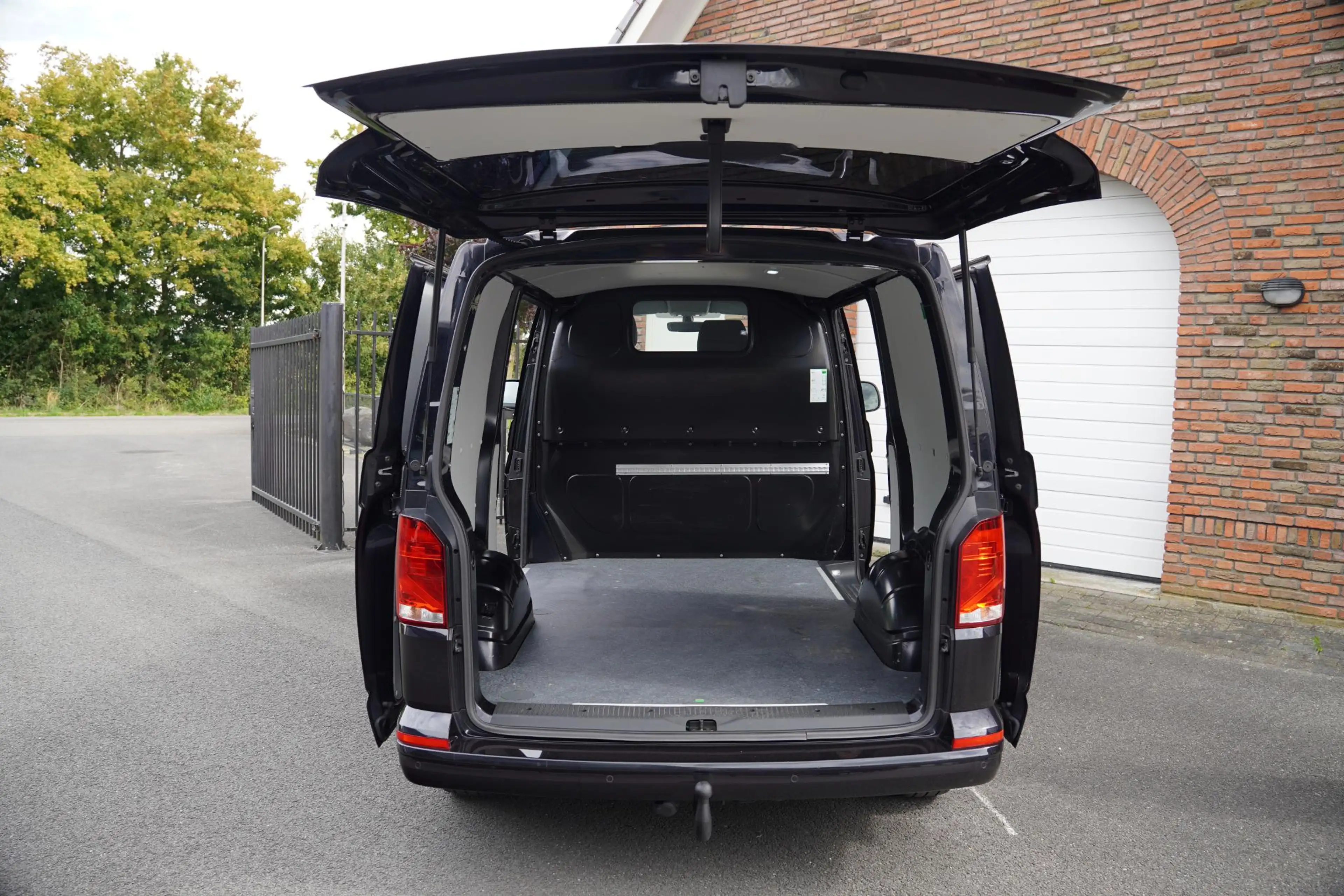 Volkswagen T6.1 Transporter 2.0 TDI 150 pk DSG 2x Schuifdeur-L1H1-Clima-KLEP A — photo 14