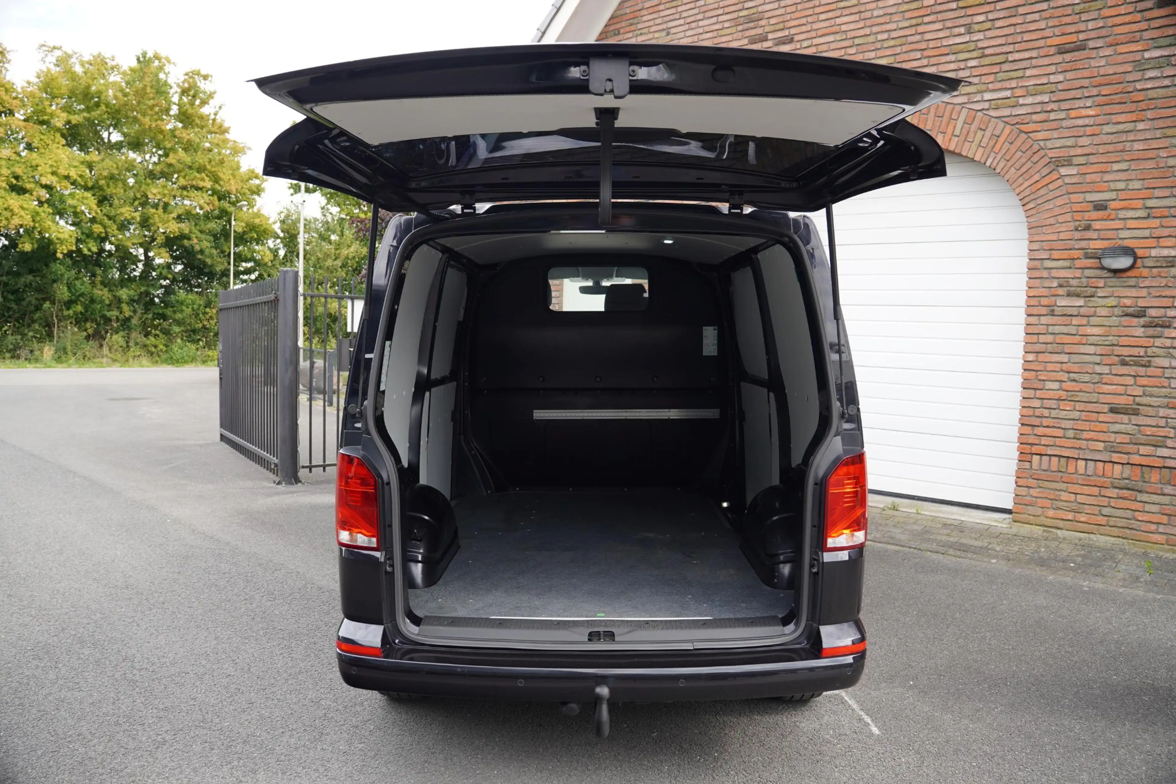 Volkswagen T6.1 Transporter 2.0 TDI 150 pk DSG 2x Schuifdeur-L1H1-Clima-KLEP A — photo 13