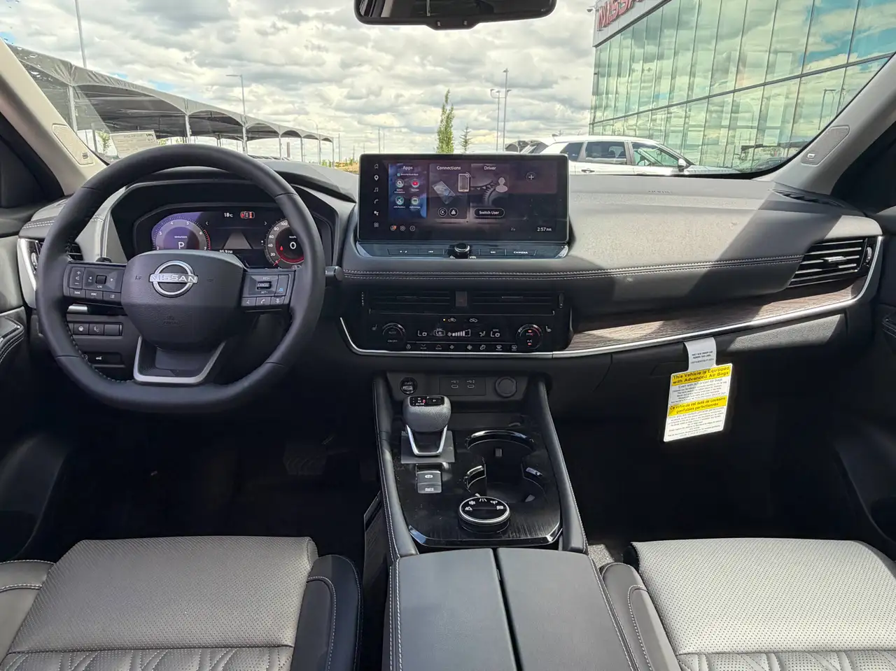 Nissan Rogue снимка Nissan Rogue