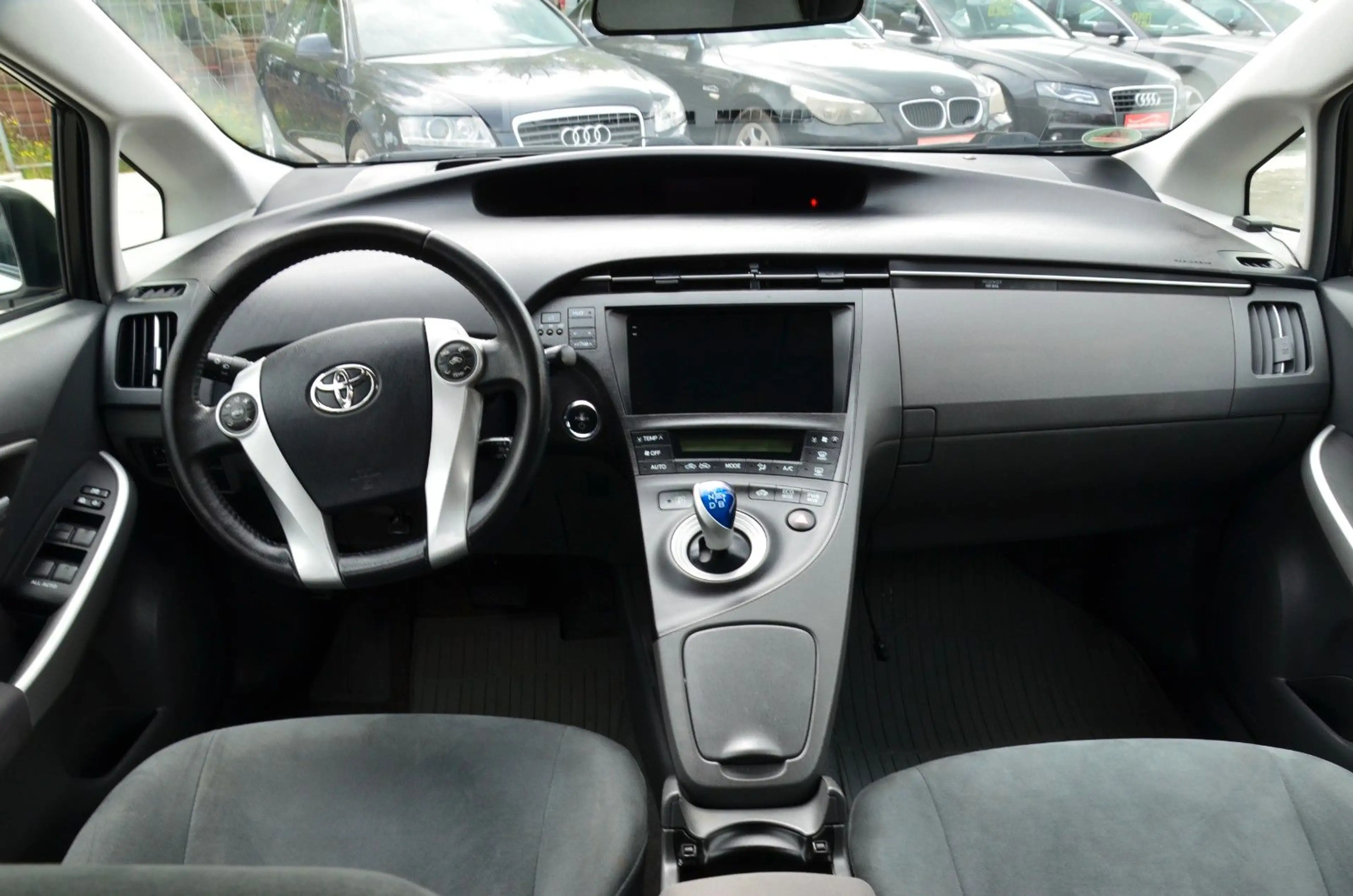 Toyota Prius Life*KAM*NAVI*HupDis*TEMPO*PDC*HYBRID*TOP — photo 9