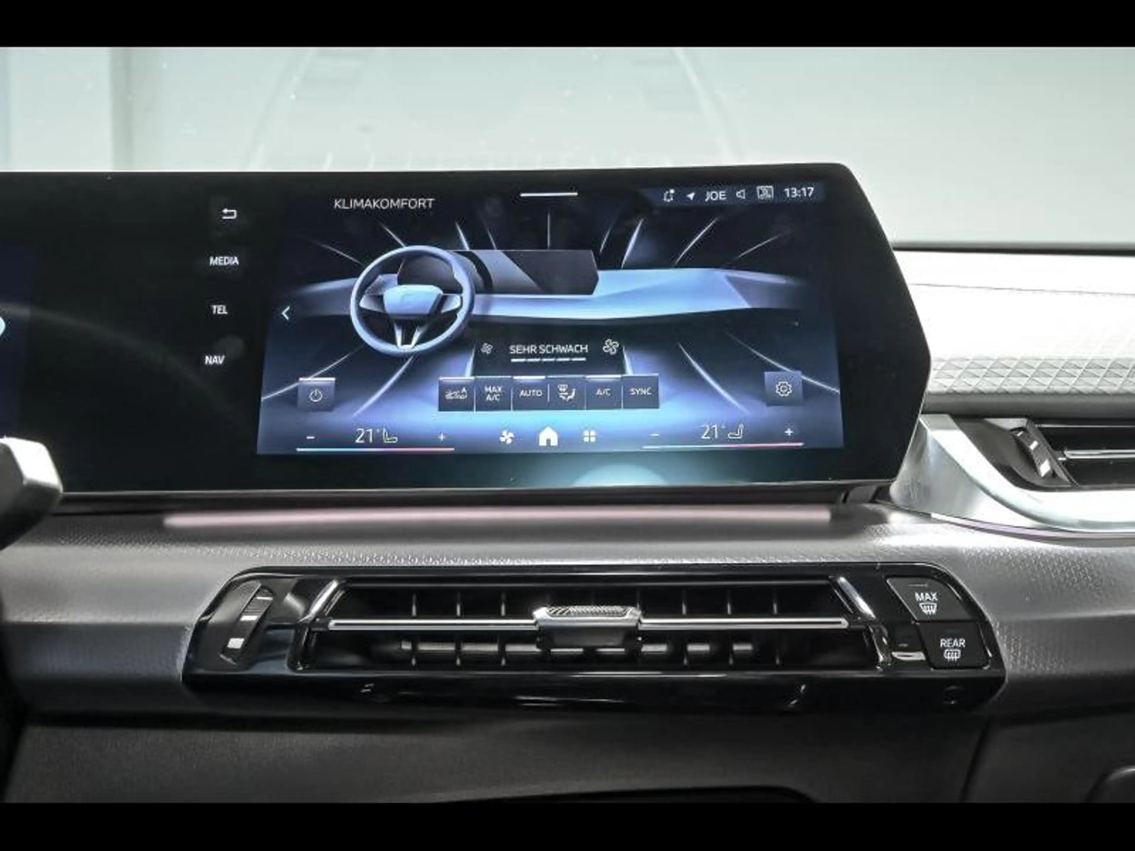 BMW X2 sDrive20i - MPACK|DASS+|CAM|PANO|H&K|COMFORT — photo 12