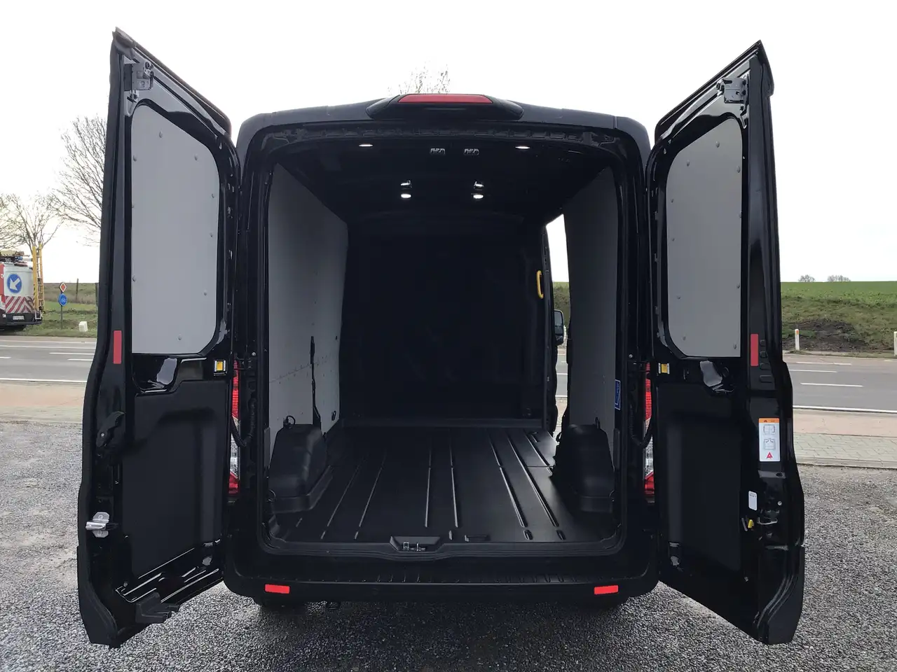 Ford Transit 2026 — фото 13
