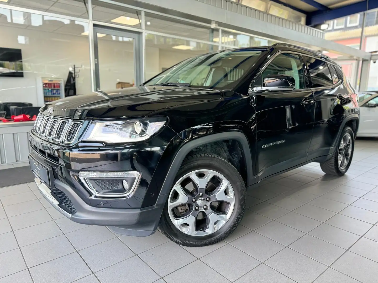 Jeep Compass Limited 4WD 1.4 M-Air 9Gang-Autom. AHK Nero - 2