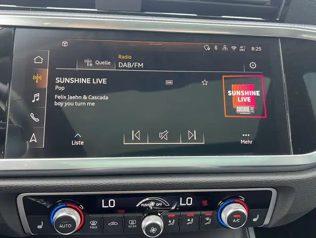 Audi Q3 view 15