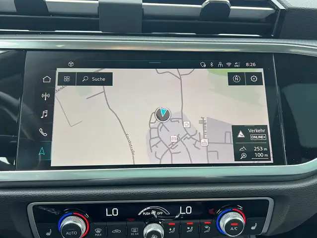 Audi Q3 view 16