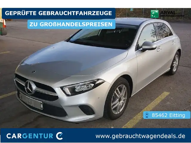 Mercedes-Benz A 200 Key LED Lane Navi RKam AUT Park-Assist PDC