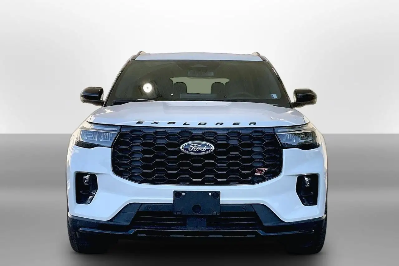 Ford Explorer снимка Ford Explorer