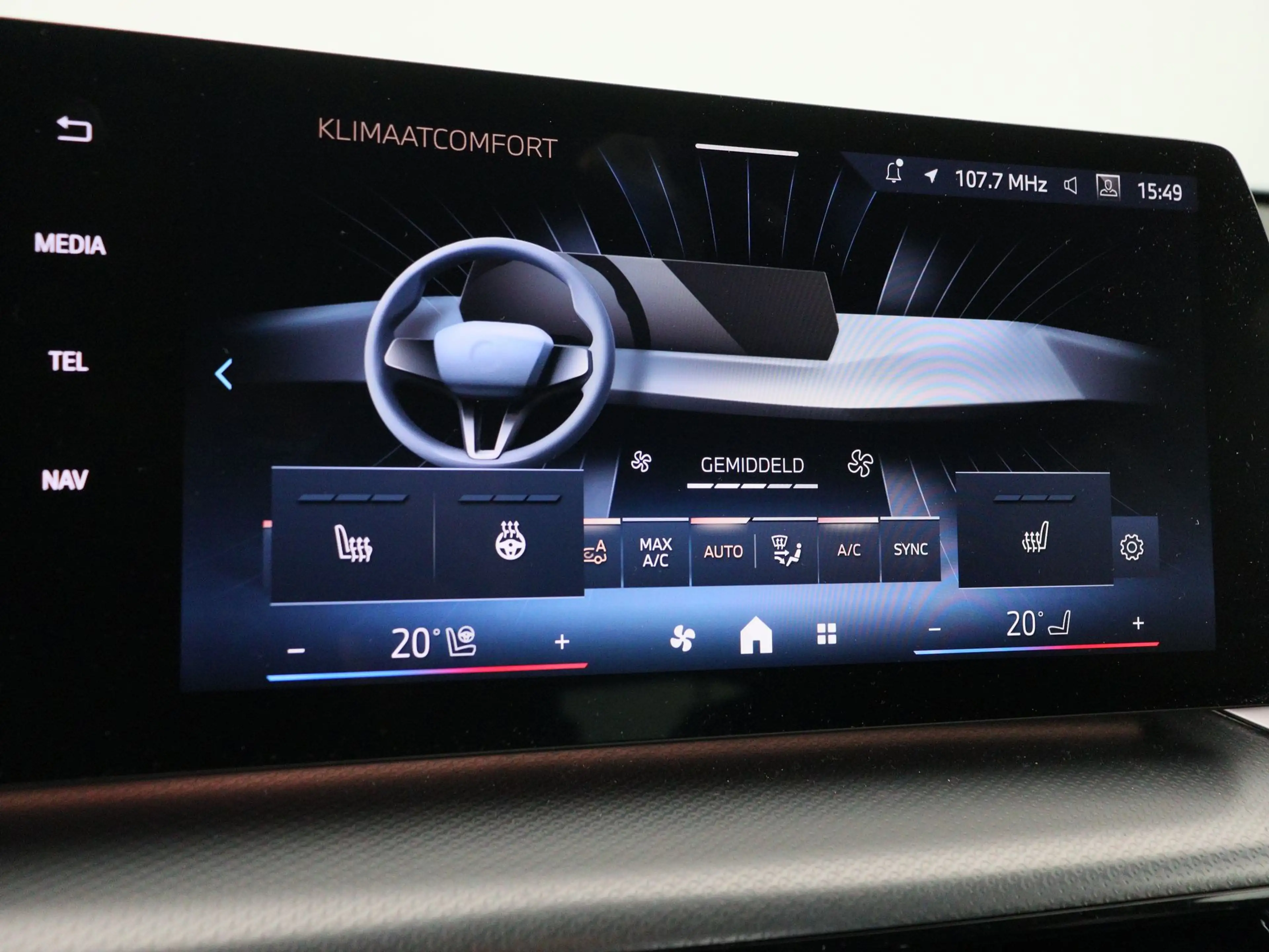 BMW X1 xDrive30e — photo 15