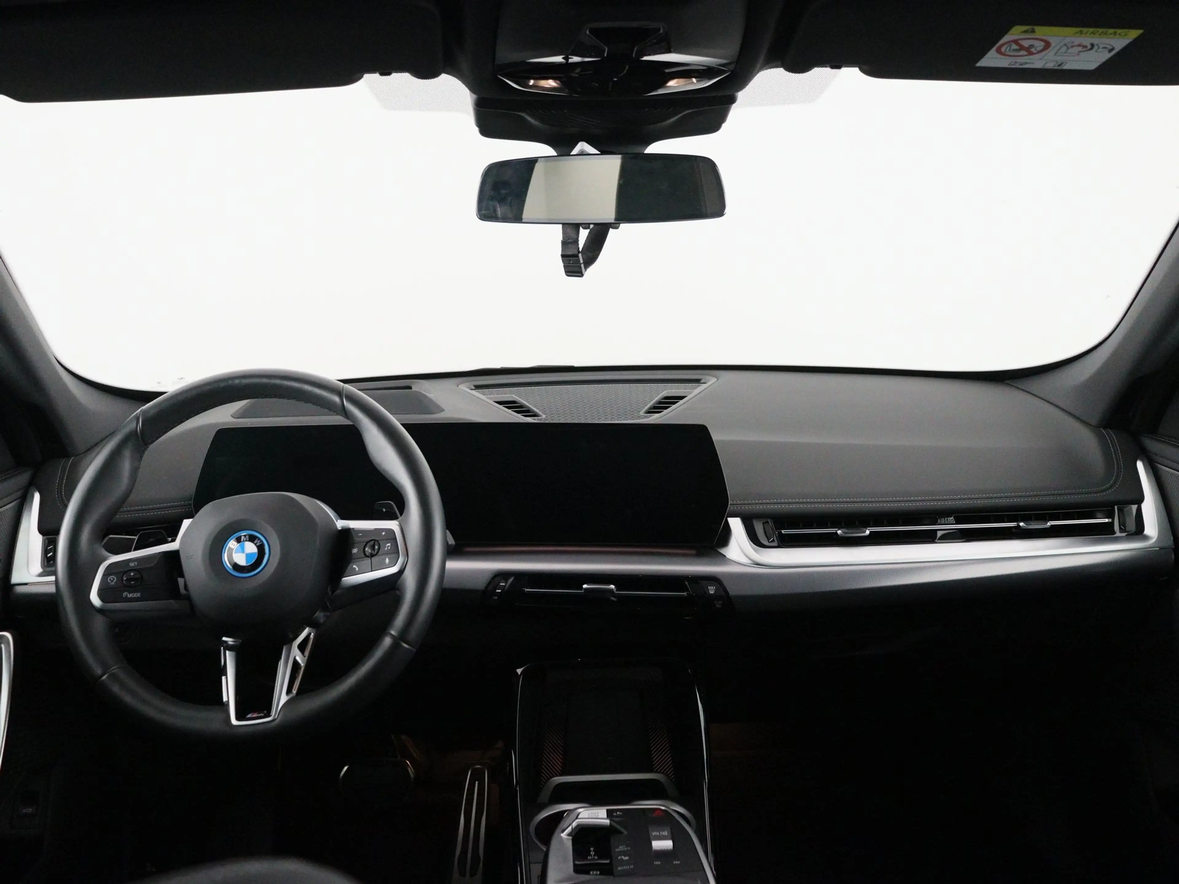 BMW X1 xDrive30e — photo 14