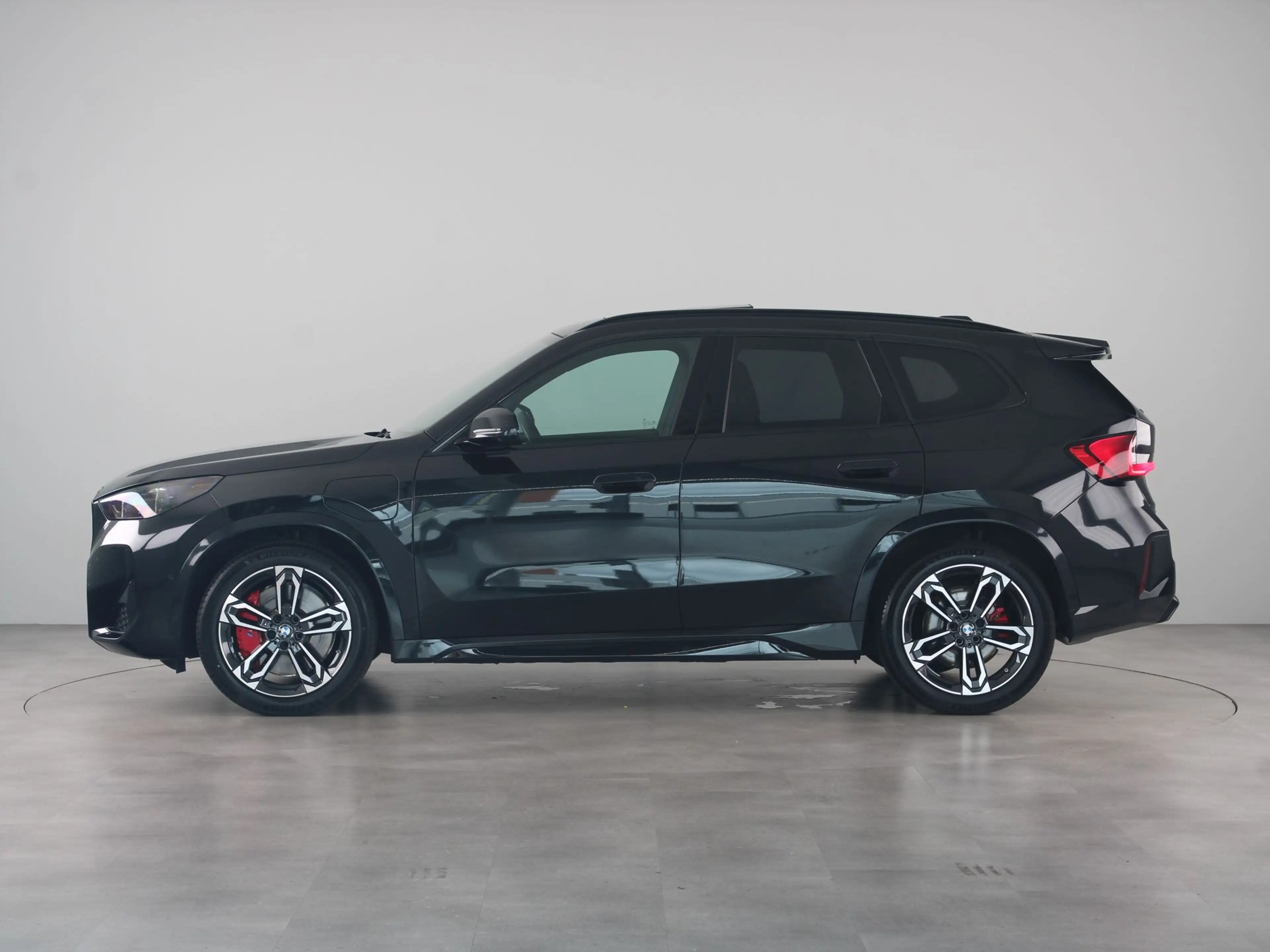 BMW X1 xDrive30e — photo 13