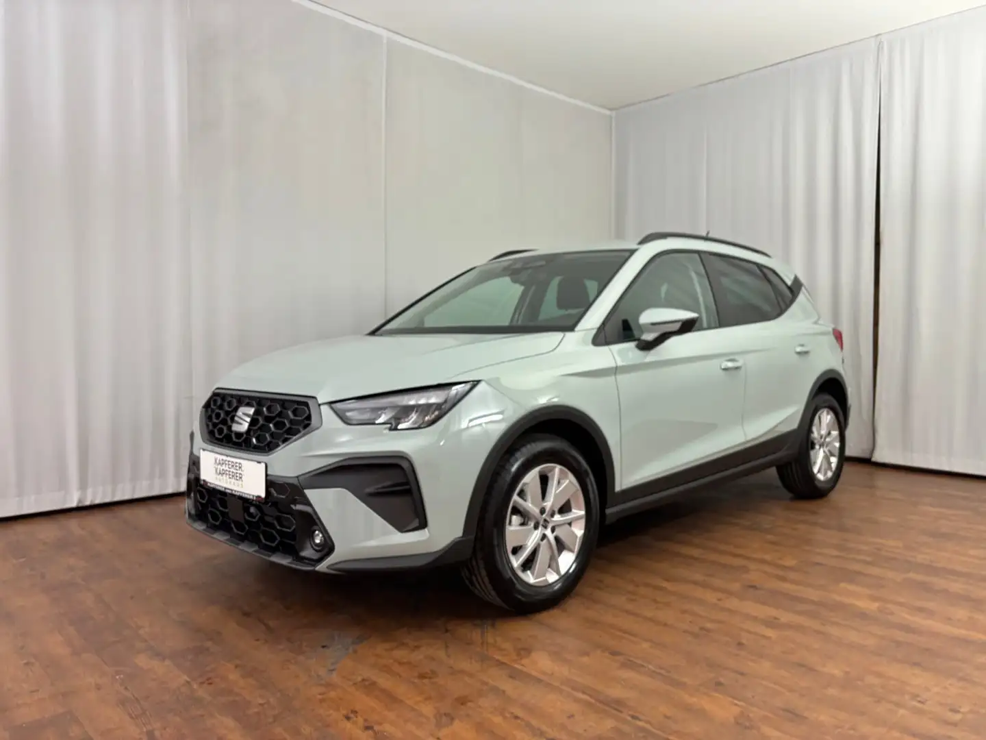 SEAT Arona Reference Edition 1.0 TSI Grau - 2