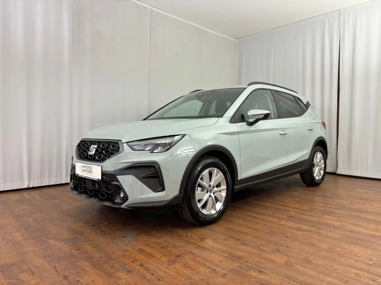 SEAT Arona Reference Edition 1.0 TSI Grau - 1
