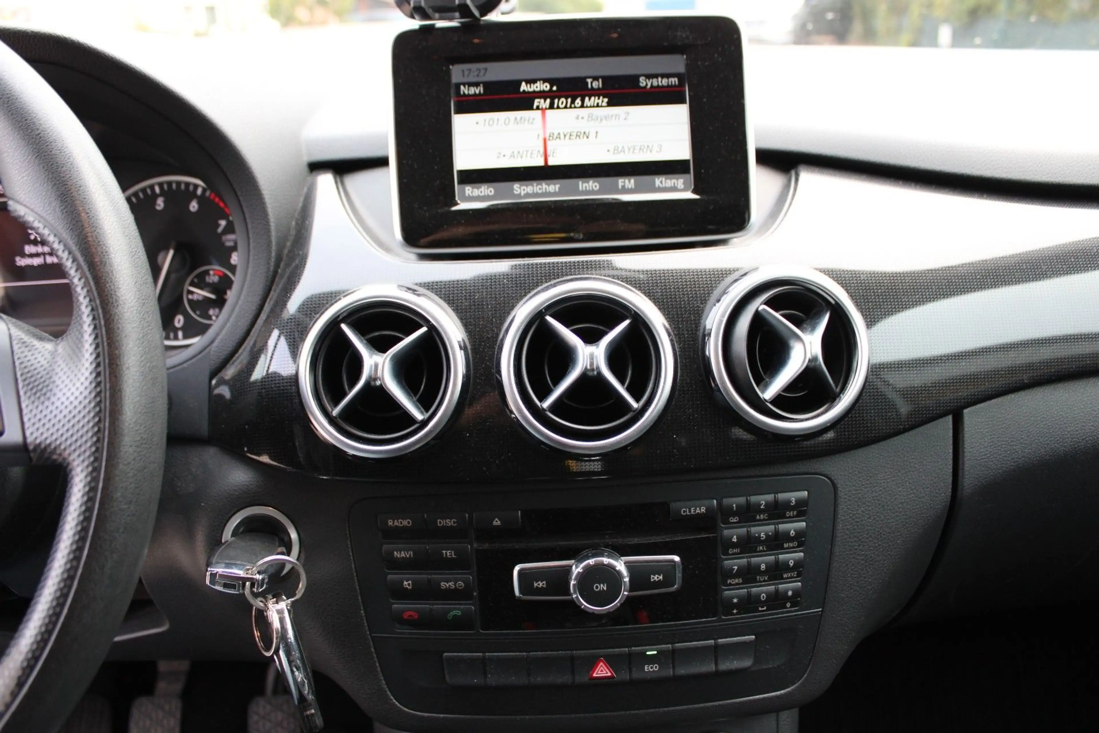 Mercedes-Benz B 180 BlueEfficiency — photo 12
