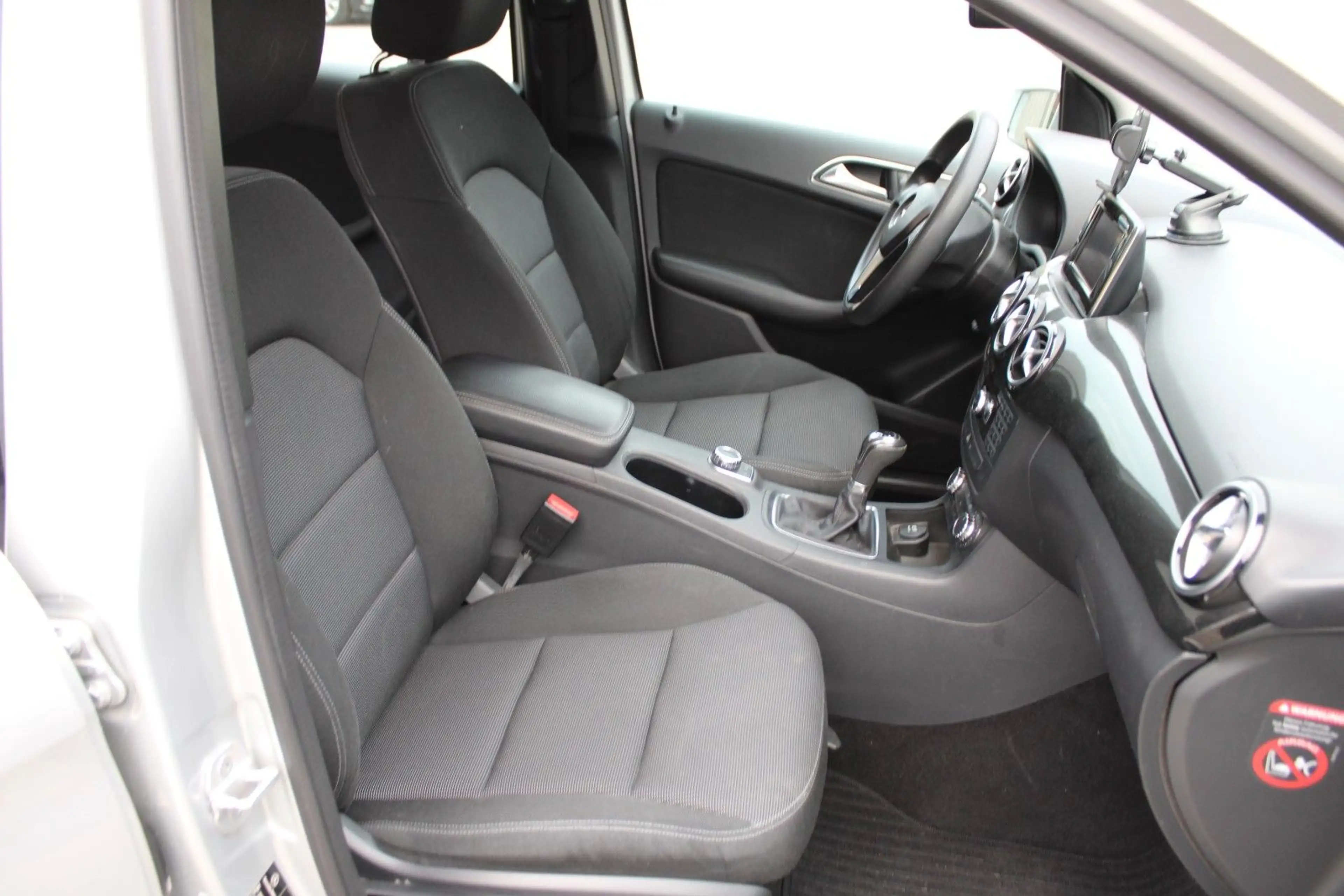 Mercedes-Benz B 180 BlueEfficiency — photo 8