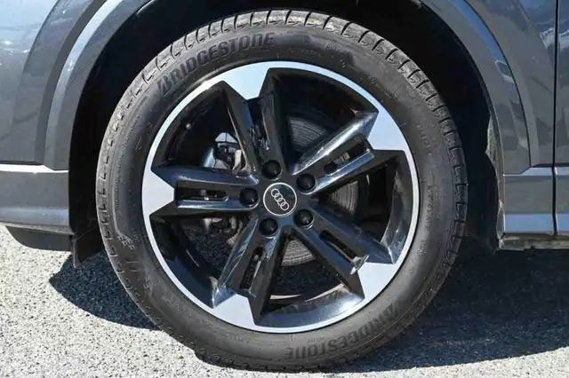 Audi Q2 view 10