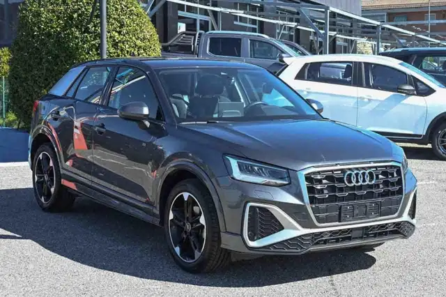 Audi Q2 view 3