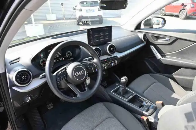 Audi Q2 view 12