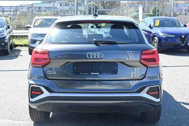 Audi Q2 view 6