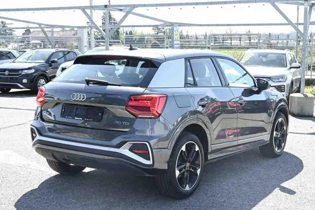 Audi Q2 view 5