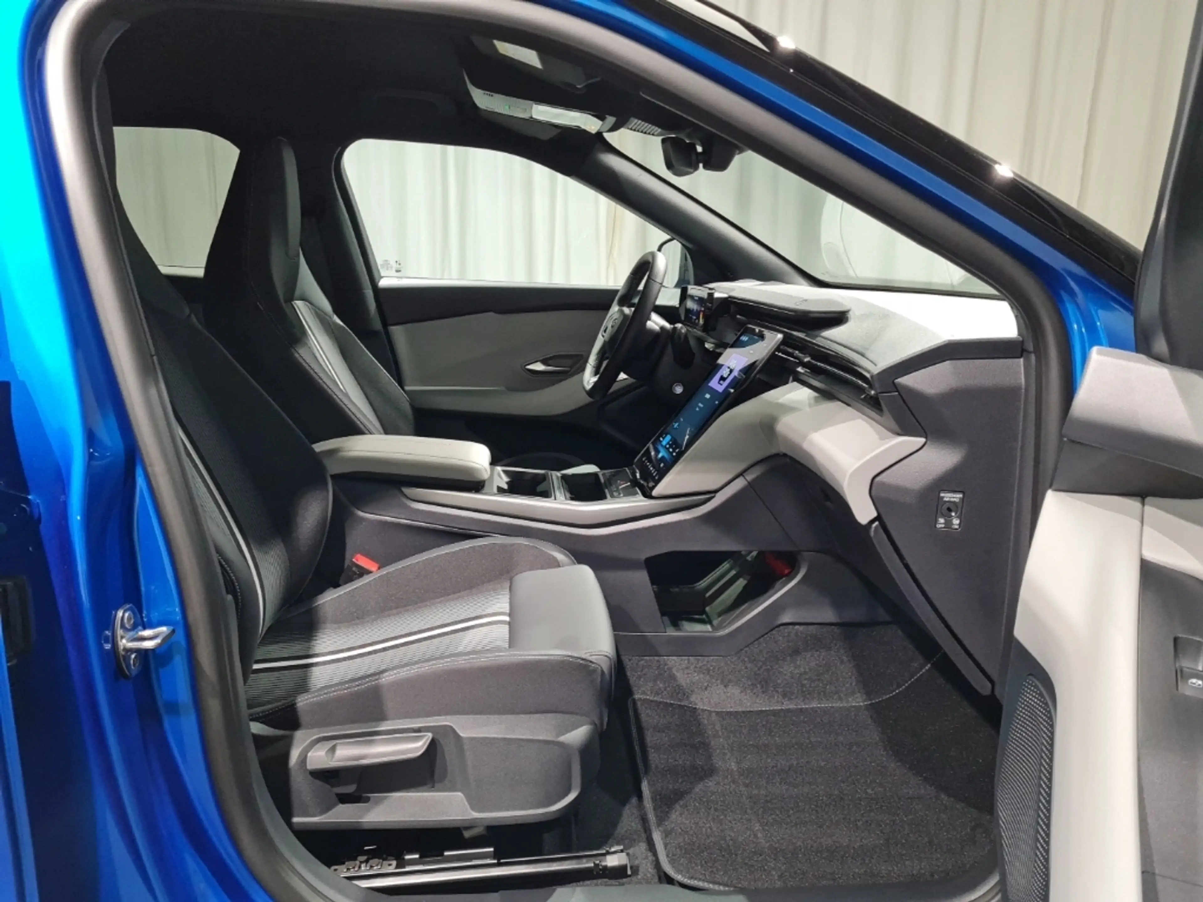 Ford Capri Select 77kWH "Komfort-Paket"Wärmepumpe" — photo 5