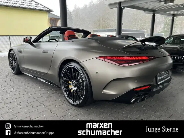 Mercedes-Benz SL view 11
